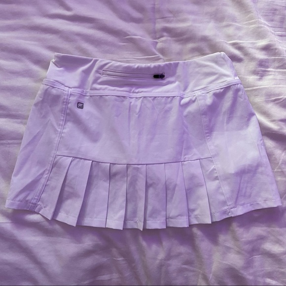 White fabletics tennis skirt - Picture 4 of 4